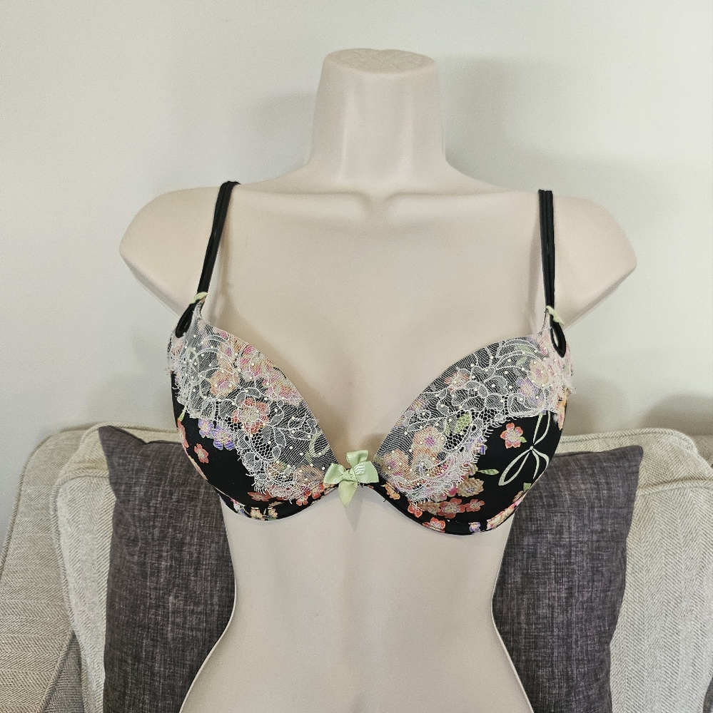 Victoria's Secret Floral Lace Black Plunge Bra 32D